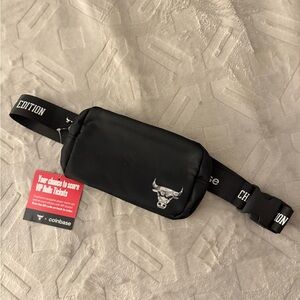 Chicago Bulls x Coinbase fannypack/shoulder pack